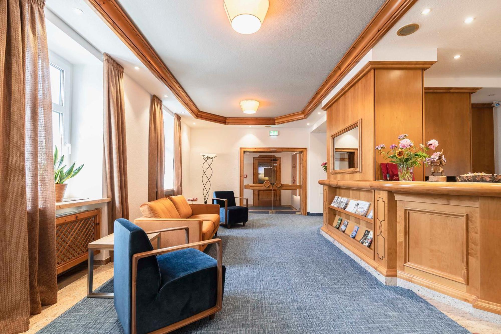 Hotel Markgraf Lehnin Exteriör bild