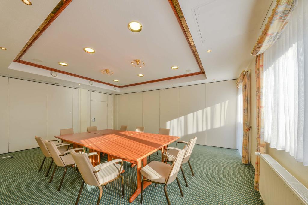 Hotel Markgraf Lehnin Exteriör bild